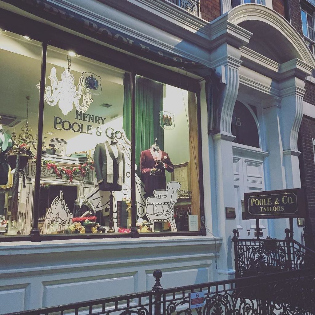 clino_ch's tweet photo. A glimpse of the legendary Savile Row #BespokeTailoring #200YearsOfHistory. https://t.co/TiSXYWNnUG https://t.co/M5aLvZ0b2w