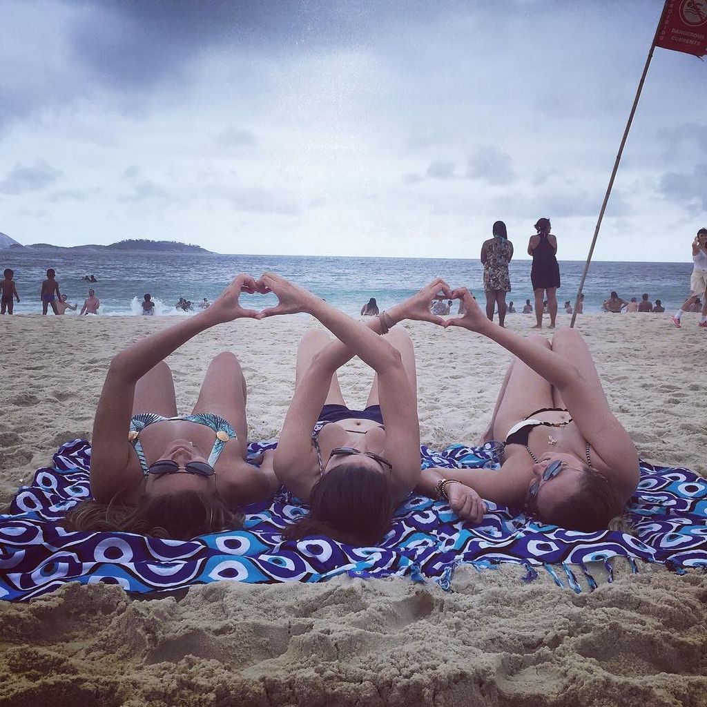 instaipanema's tweet image. Amor de irmãs ❤️ #azeitonas #essenciais #bemvindo2016 #sejaleve #tks #commuitoamor by gilo… ift.tt/1OCQUFu