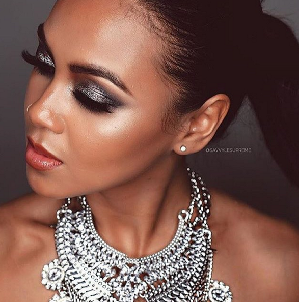 magnetlook's tweet photo. Matching makeup and accessories 💕😍 #fblogger #mua #bblogger https://t.co/AInzKcJELb