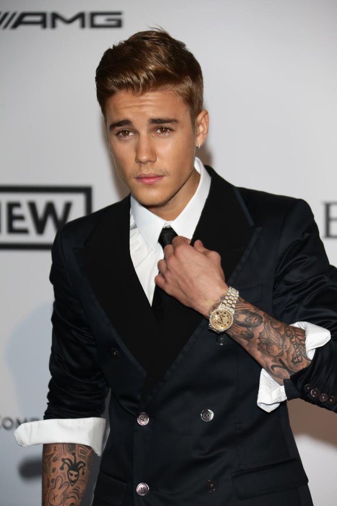 rtifyourpupil's tweet photo. The pupil of your eye expands up to 45% when you look at someone you love.

Justin Bieber. https://t.co/clMUHdTdlX