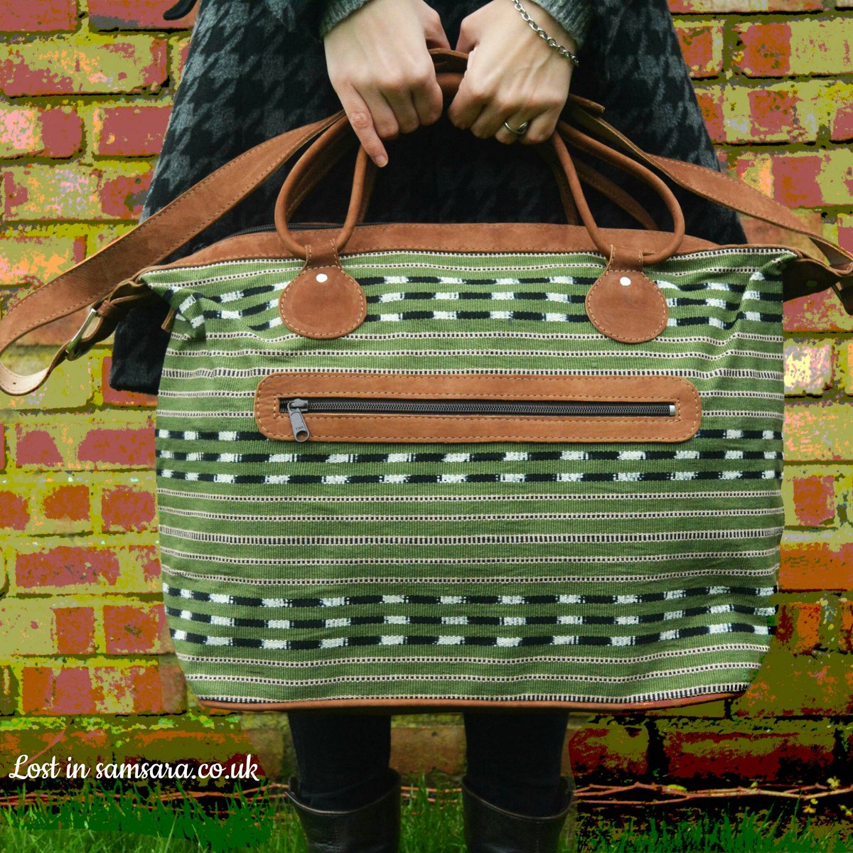 LostinSamsaraUK's tweet image. "Coming back to where you started is not the same as never leaving"
#travel #fashrev #fairtrade #bag #ethicalfashion