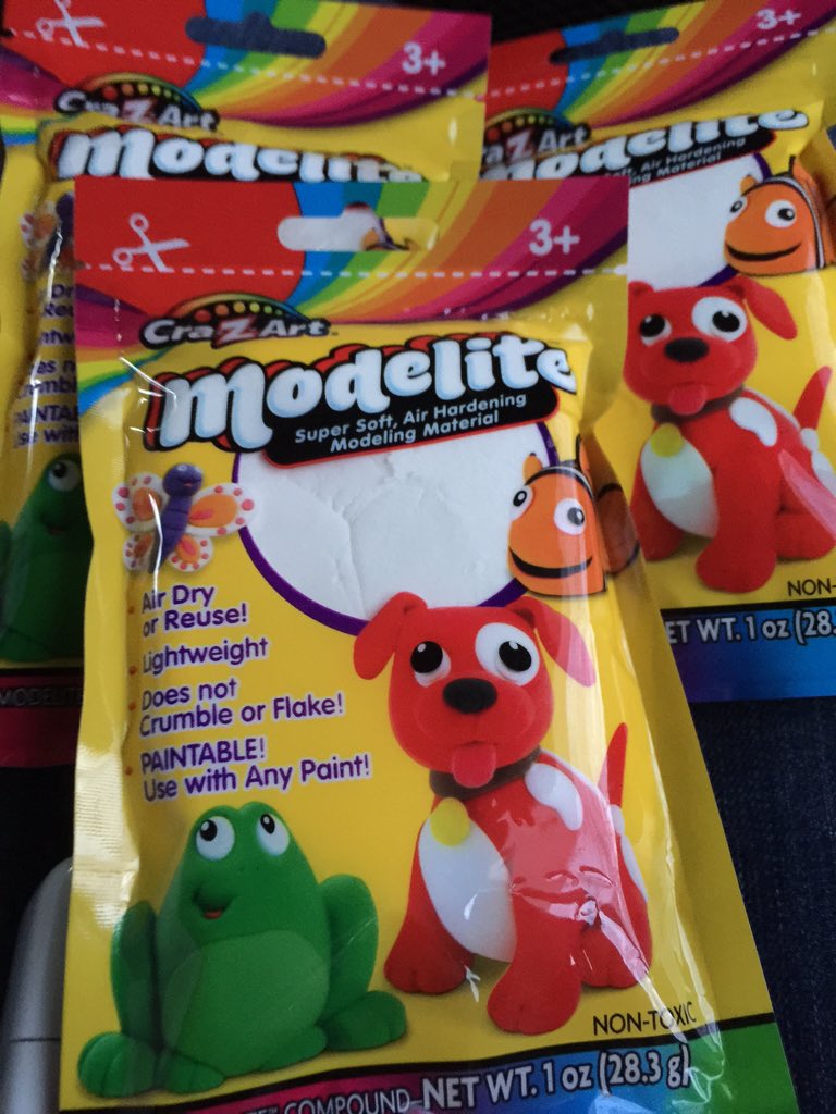 Angela_Thomas91's tweet photo. So excited to share #Modelite @crazart w/ @GrandRiver1831 #ESL #ListeningSpeakingClass #Talkaboutsculptedproject https://t.co/zcbb5HpORR
