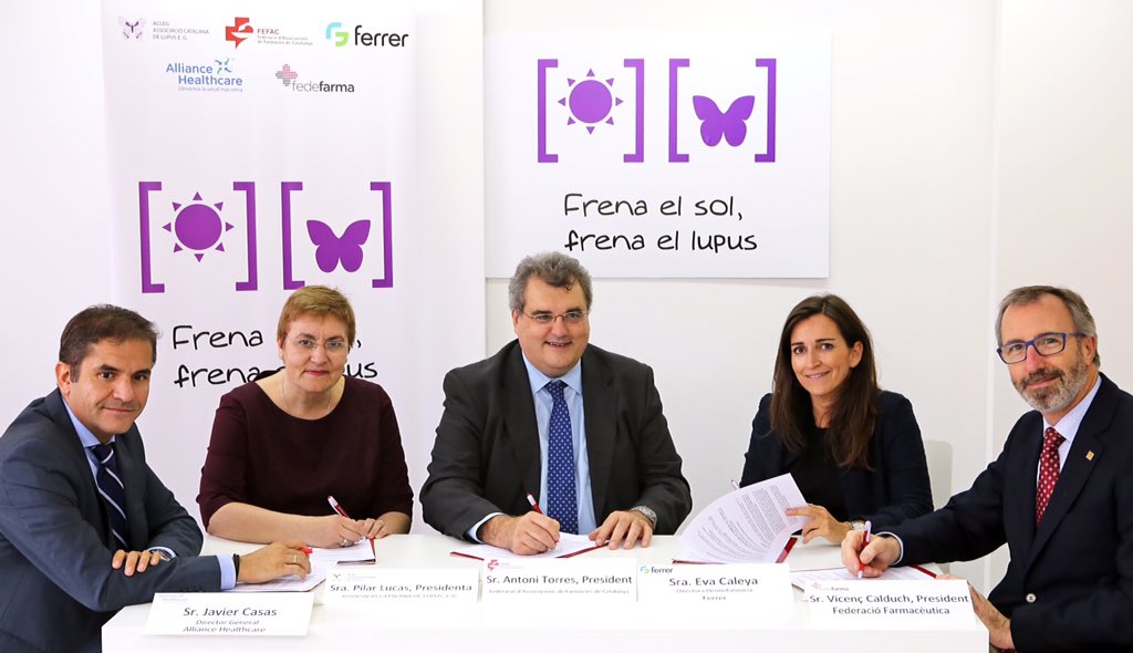 FrenaSol's tweet photo. Nuestros deseos para 2016 
@Protextrem @AH_Espana @Fede_al_dia @acleg2010 @olgatgn 
https://t.co/PQeTGo1iKO https://t.co/Q6F5tSIUI2