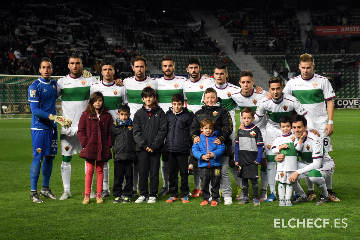 elchecf's tweet photo. GALERÍA | Las mejores fotos del partido, en https://t.co/q1Nffs54UL #ECFvMLL #SiempreContigo https://t.co/RLUsjuNdZB