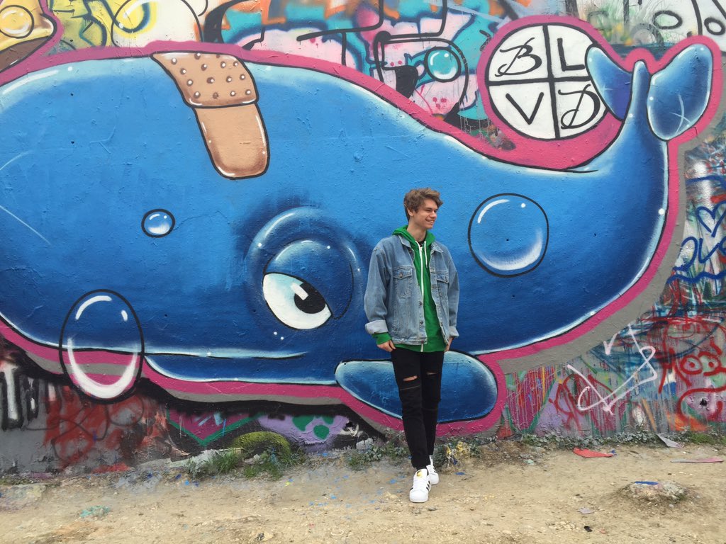 MakadeSaulters's tweet photo. Austin has been pretty dope
#basicmodelposes https://t.co/ffrhbbTzpk