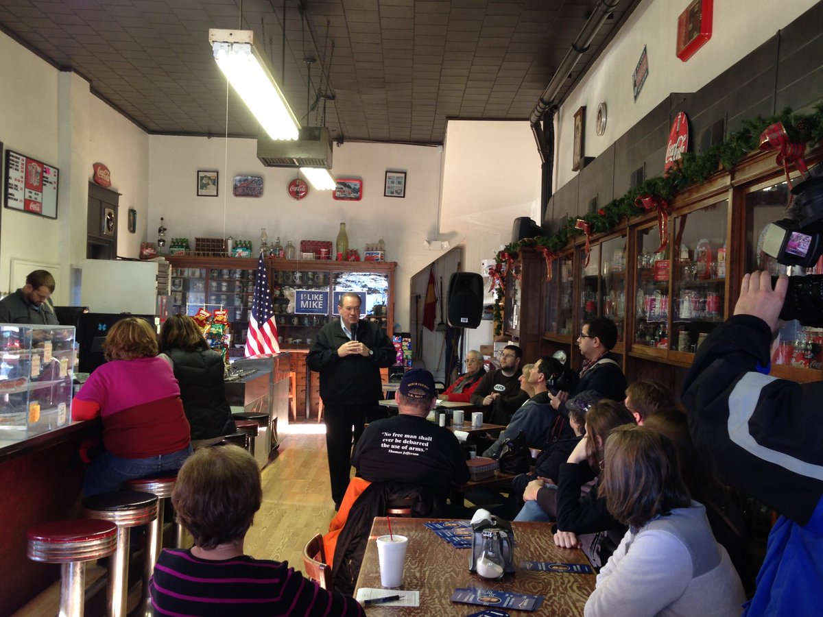 GovMikeHuckabee's tweet photo. The Corner Sundry in Indianola.  Event 2 of 150 Jan. events! Learn more at https://t.co/nY8Kyuo1kZ #AsphaltOne https://t.co/9gX8iSIYgE