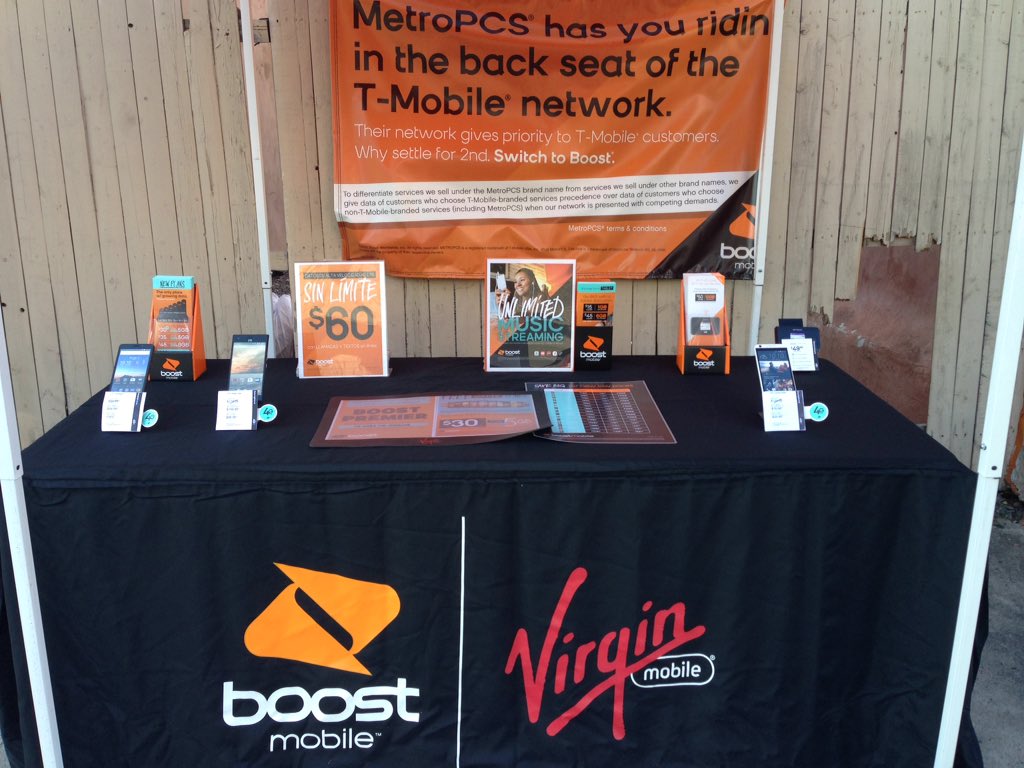 uwphilly215's tweet photo. #unlimitedwireless #boostman #doubletents #twotents #philadelphia #uwonfrontst #twintents #twinning @vtruongcao #UW https://t.co/3pcLsIWTqY