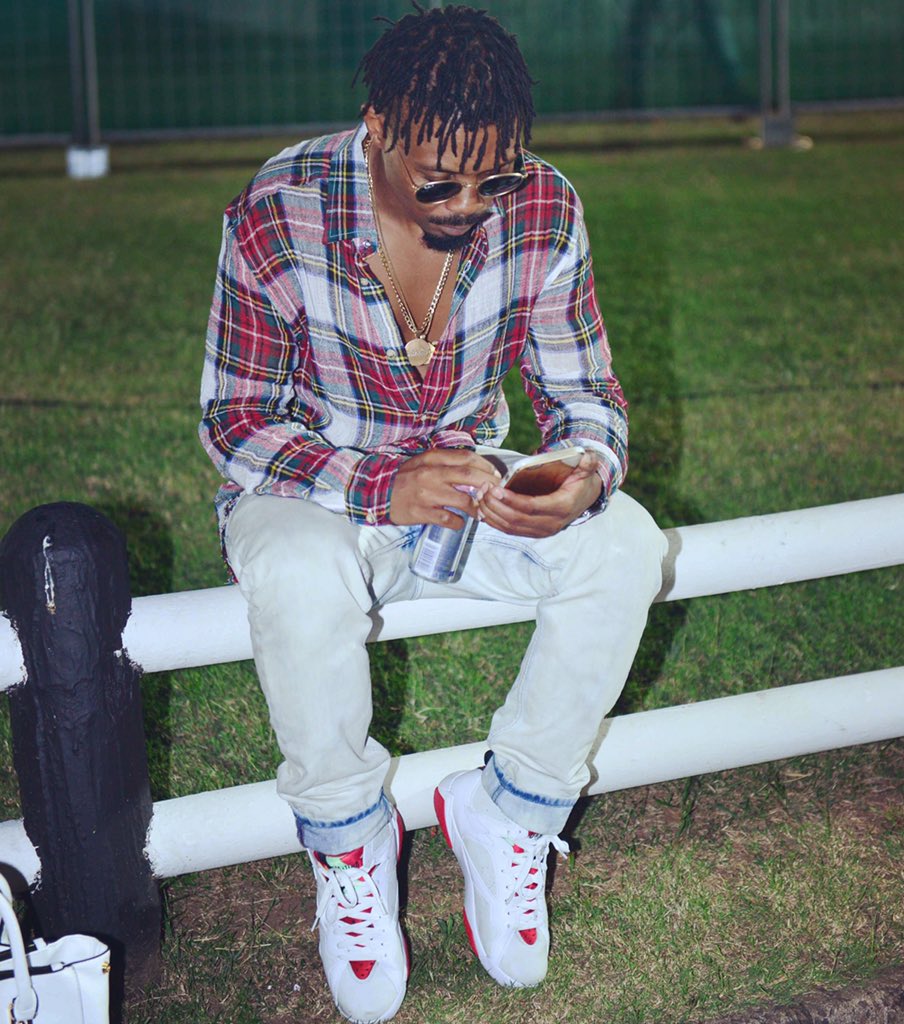 MaEzeeDoesIt's tweet image. Backstage on my phone as usual🚜 #CashtimeLife #DBN #kesummer🌤☀️🌞☔️