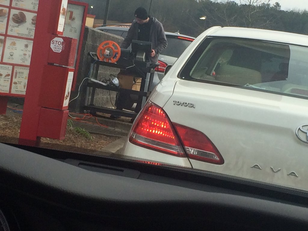fungingerspirit's tweet image. @ChickfilA McCalla, AL. This guys hands are so red from the cold! #employeeabuse