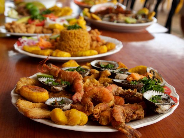 PrefecturManabi's tweet photo. La mejor gastronomía la encuentras en #Manabí, aquí recibimos a nuestros visitantes con mucha hospitalidad y alegría https://t.co/plws3Rmk5a