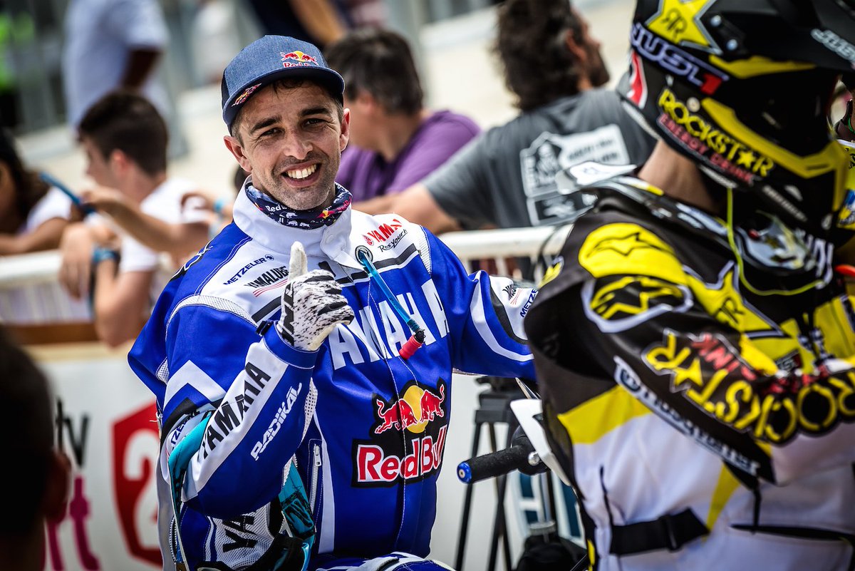 De regresso à <a href="/yamaharacingcom/">Yamaha Racing</a> <a href="/rodrigueshelder/">Hélder Rodrigues</a> está a minutos de entrar em acção no #Dakar2016