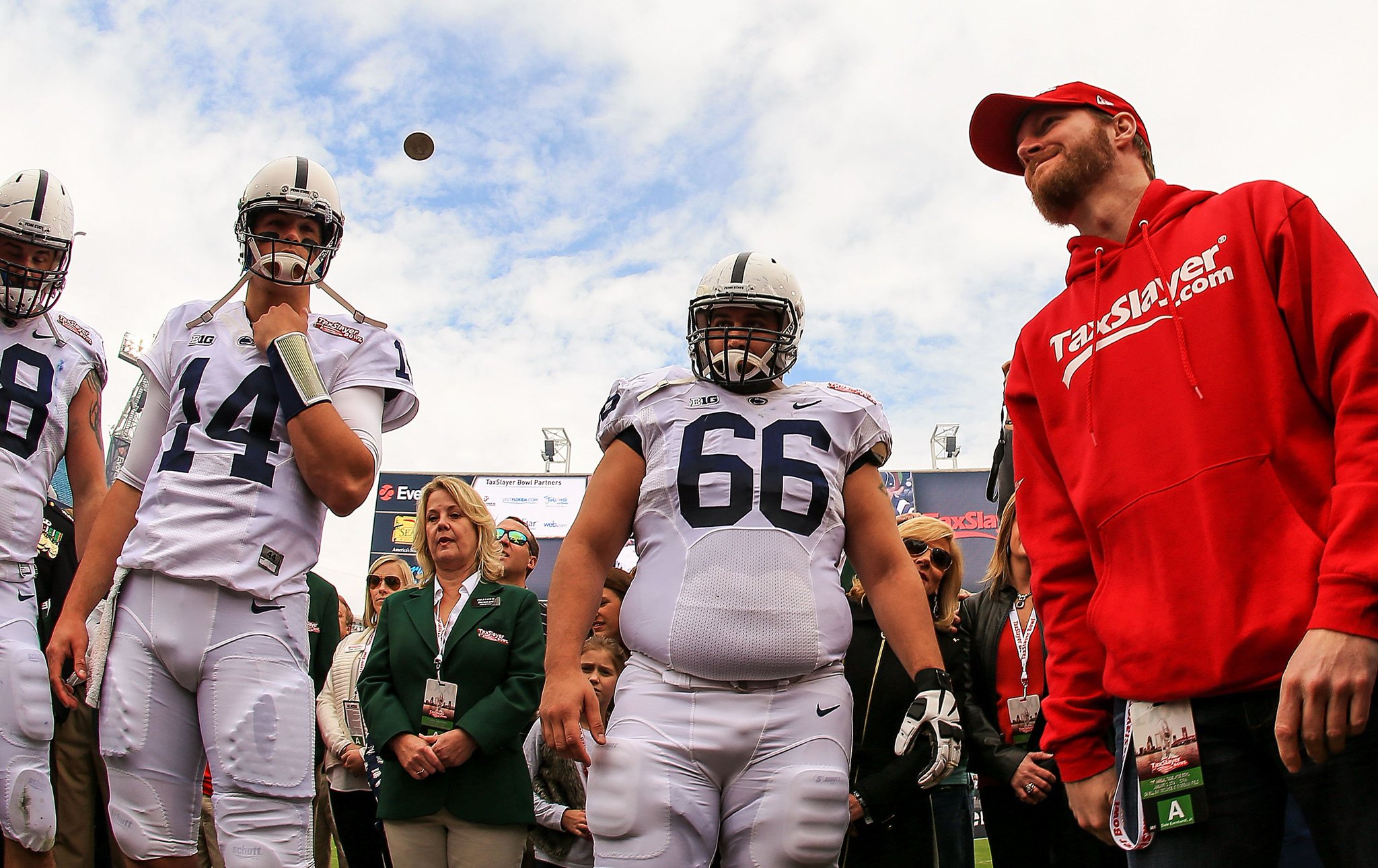 CXvQZ9OVAAEY-L0.jpg:large