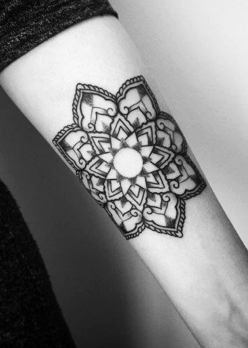regis_alexandr's tweet photo. #Mandala #Blackwork #Dorwork #Tattoo https://t.co/GgsDY1FaYF