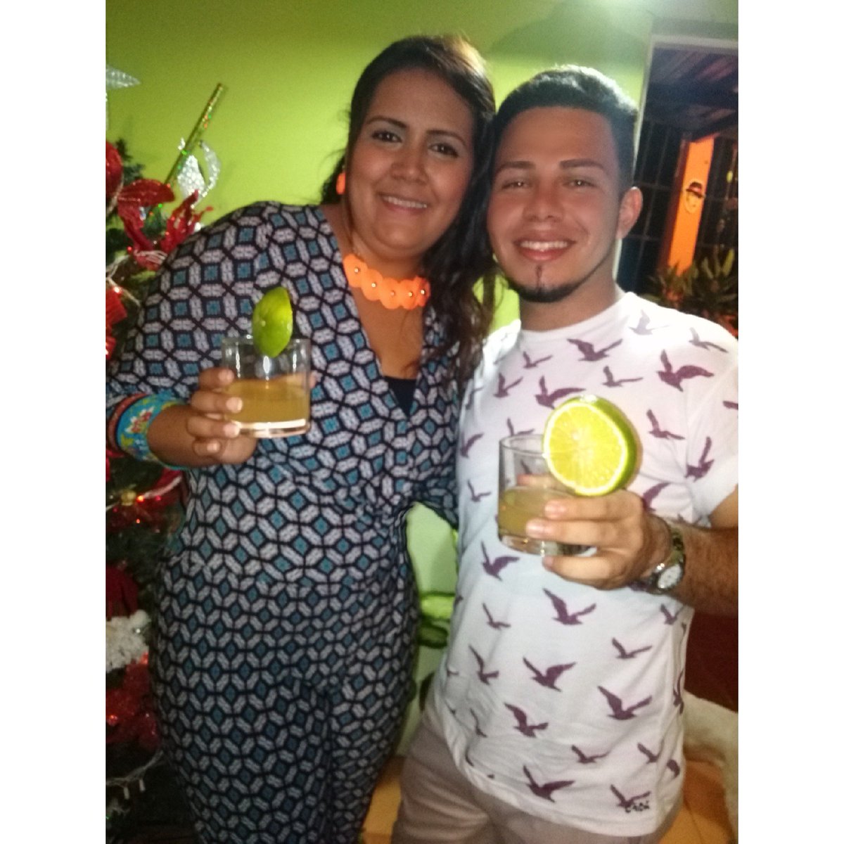 Yeeferzb's tweet photo. Con la gordita calidad https://t.co/YudKrWg94k