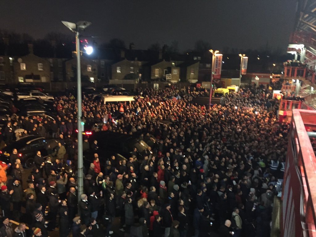TheCharltonWay's tweet photo. Huge numbers turn out for protests against RD &amp; KM. #NotThe2% #NotCustomers #WeWantOurCharltonBack #cafc (SC) https://t.co/LwLTzGBBJS