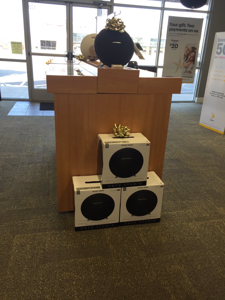 SprintOnDrake's tweet photo. Come turn up with us an get 25% off a Harmon Kardon speaker. They bang! #bass #clarity #compact #loud #party #beats https://t.co/VGwdS6DKKQ