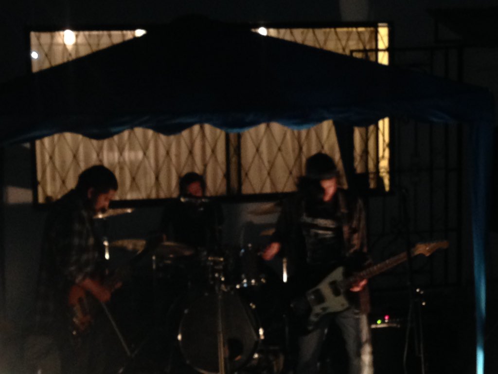 click_machine's tweet image. El rock del 31, un lugar para despedir el año con puro rock and roll #quiteño