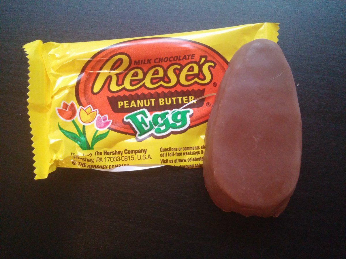 _AllenStone's tweet image. Looks like @ReesesPBCups put Christmas Trees in their Easter packaging... #reesesgate