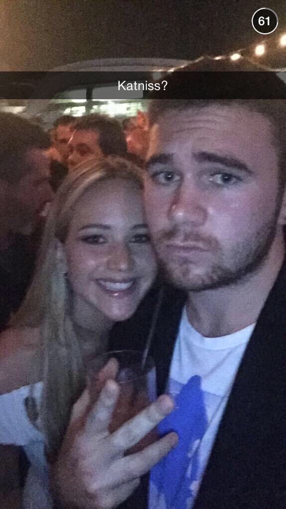 thgthread's tweet image. 34. Which one is your selfie goals?