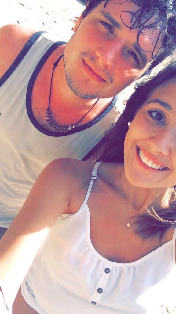 thgthread's tweet image. 34. Which one is your selfie goals?