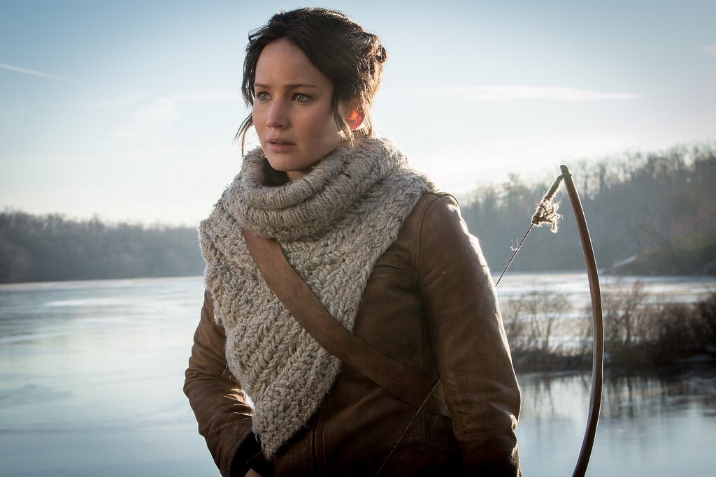 thgthread's tweet image. 35. Favorite Katniss still?