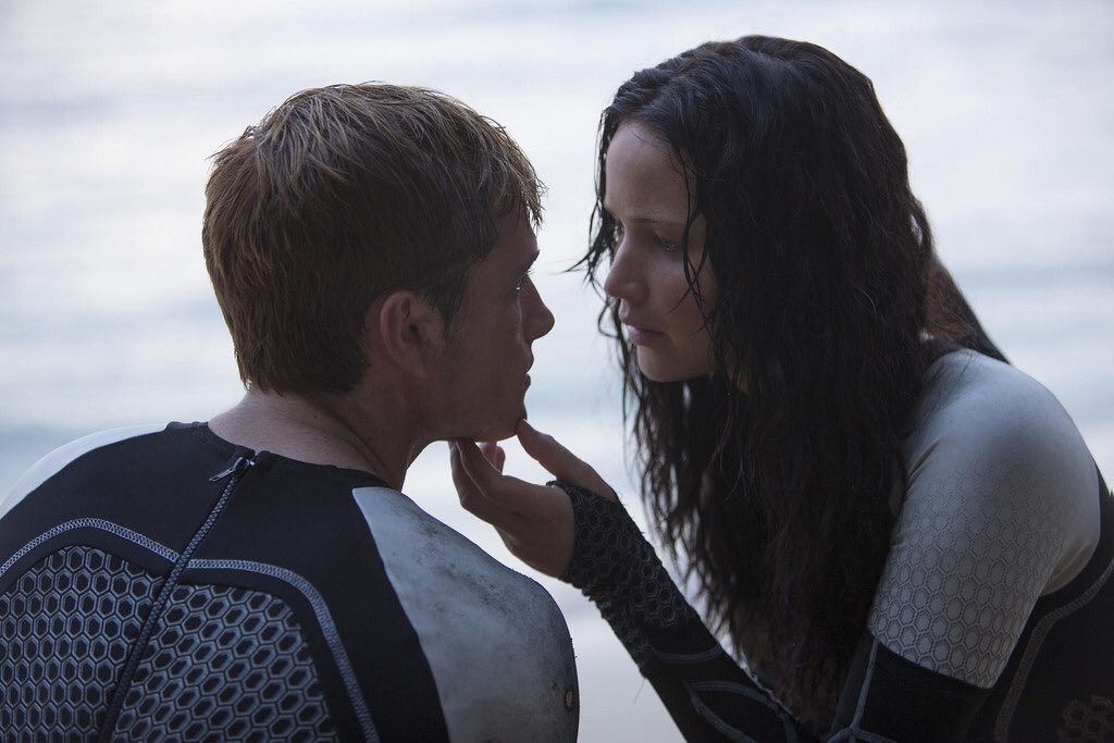 thgthread's tweet image. 37. Favorite Everlark still?