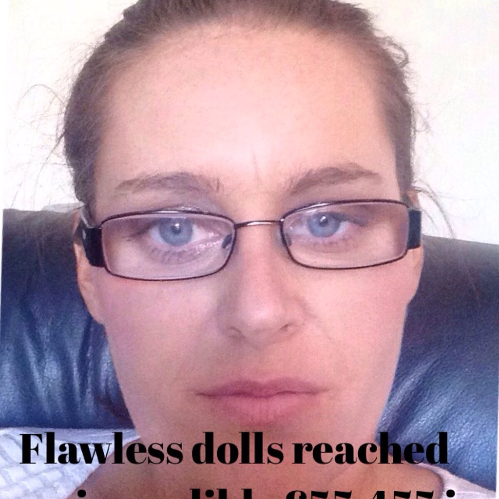 loveurlashlady's tweet photo. First ever Twitter post π only right to share flawless dolls success in 2015 ,#younique #flawlessdoll #makeupblogger https://t.co/0QkRDLgSDI