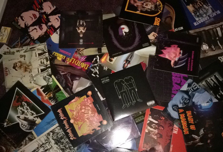 DannWhite__'s tweet image. Indie bedrooms be like...