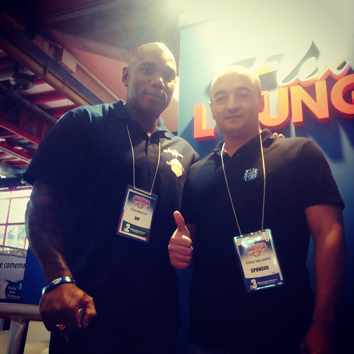 criptonarios's tweet photo. With #FlexWheeler in #ACE2014
#fitness #bodybuilding #IFBBPro #bodybuilder #muscle #gym
https://t.co/1jNgeApAzf https://t.co/QKZ2oEq61W