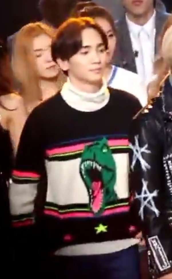 GymyG's tweet photo. ให้สองคนนี้ใส่เสื้อ(ทีม?)ลายไดโนเสาร์แยกเขี้ยว!
ยังไง้มันก็ดูมุ้งมิ้งไม่ต่างจากใส่ลายคิตตี้😂#ความแบมแบม #KeyBam #키뱀 https://t.co/OLT9r138Zs