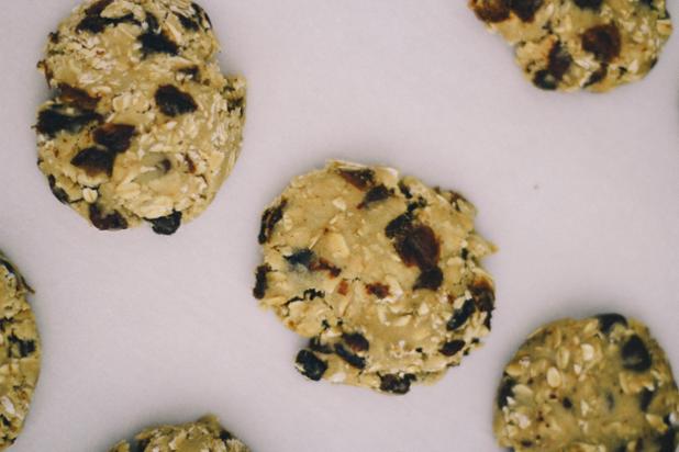 The oatmeal raisin: when you wanna be healthy but still wanna cookie. Because raisins are healthy right?! #EATDMC