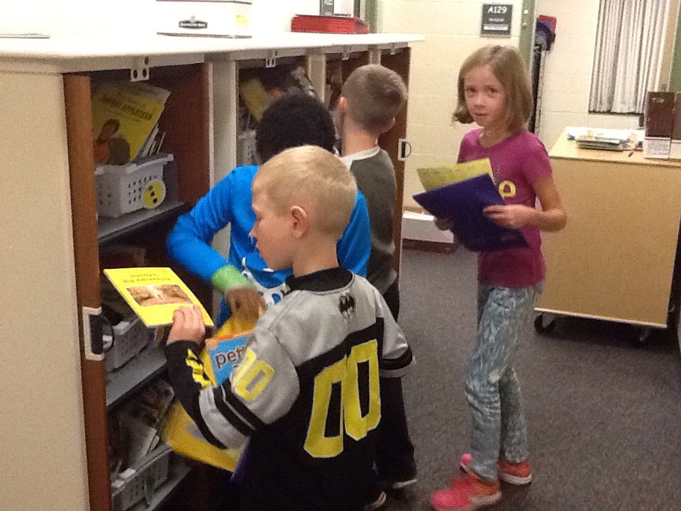 Jenn0032's tweet photo. Thank you Meemic for the awesome new books for our Just Right Library!  #quincyelementary.  #MeemicPossible https://t.co/jE0rgwmo77