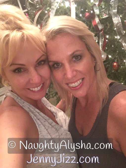 Forgot to post this from New Years Eve :). @Jennejizz &amp; I ❤️❤️❤️ https://t.co/BXboq51SAg<a class="tags" target="_blank" title="On Twitter" href="/?out=eyJ0eXAiOiJKV1QiLCJhbGciOiJIUzUxMiJ9.eyJpYXQiOjE3MjA1NjA1MDYsImlzcyI6InR3cG9ybnN0YXJzLmNvbSIsIm5iZiI6MTcyMDU2MDUwNiwiZXhwIjoxNzUyMDk2NTA2LCJyZWRpcmVjdF91cmwiOiJodHRwczovL3R3aXR0ZXIuY29tL0plbm5laml6eiJ9.p2u172T-CZDEnf7g_0We2T7B8fz0tTrQcT0FvL4gdYBN8APQIx0mepUVX6bNtDM5W7xxFPzKhXy61Or6UqfmHA">@Jennejizz</a><a href="/tag/gobolts"class="tags"><span>#gobolts</span></a>