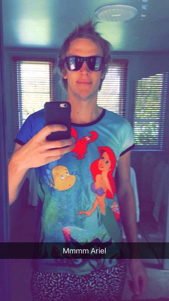 sungattack's tweet image. She has crabs &amp;amp; smells like fish but I still love her.