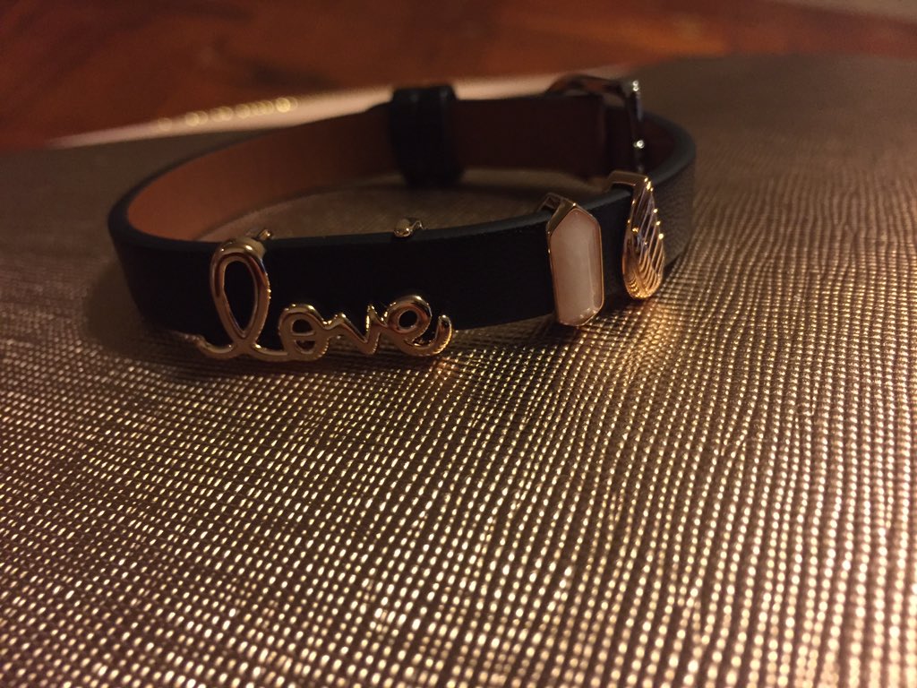 Annabell_13's tweet photo. What's your word for 2016? I'm choosing Love for a positive start to the new year! Share yours with KEEP! #keep2016 https://t.co/BmpQefHGtc