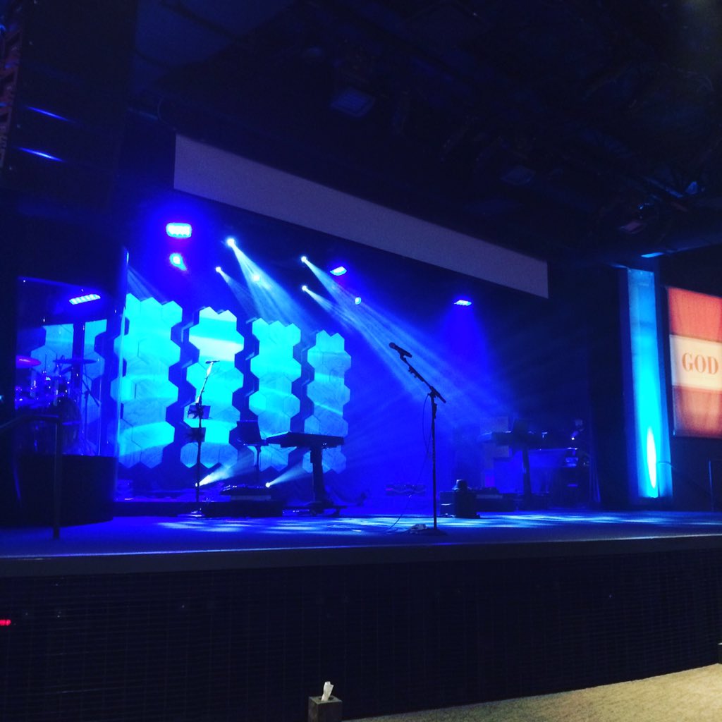 bryanburkholder's tweet photo. Excited for the 1 year anniversary service of our 1st visit to @GatewayPeople. Blessed 2016, everyone! https://t.co/vhLODnf8iN