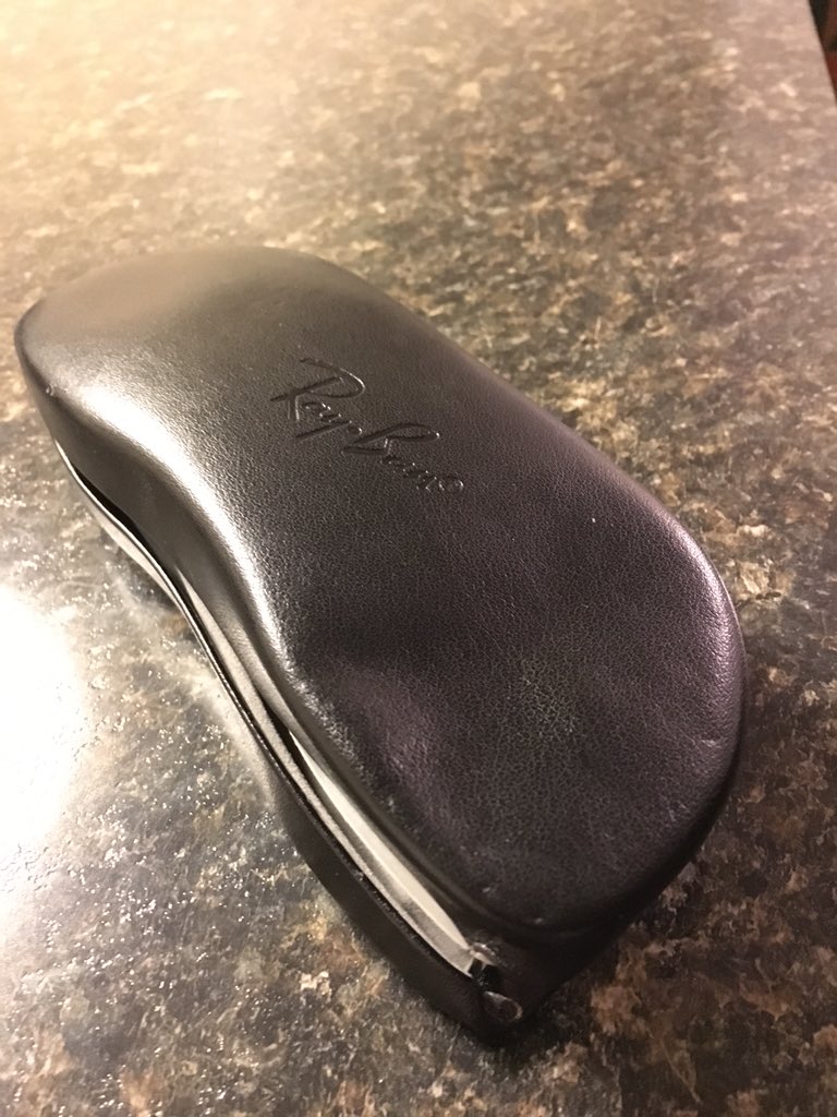 jphawkIn's tweet image. Ray-Ban hard cases are awesome! Saved my glasses from being crushed by car. Thanks @ray_ban!