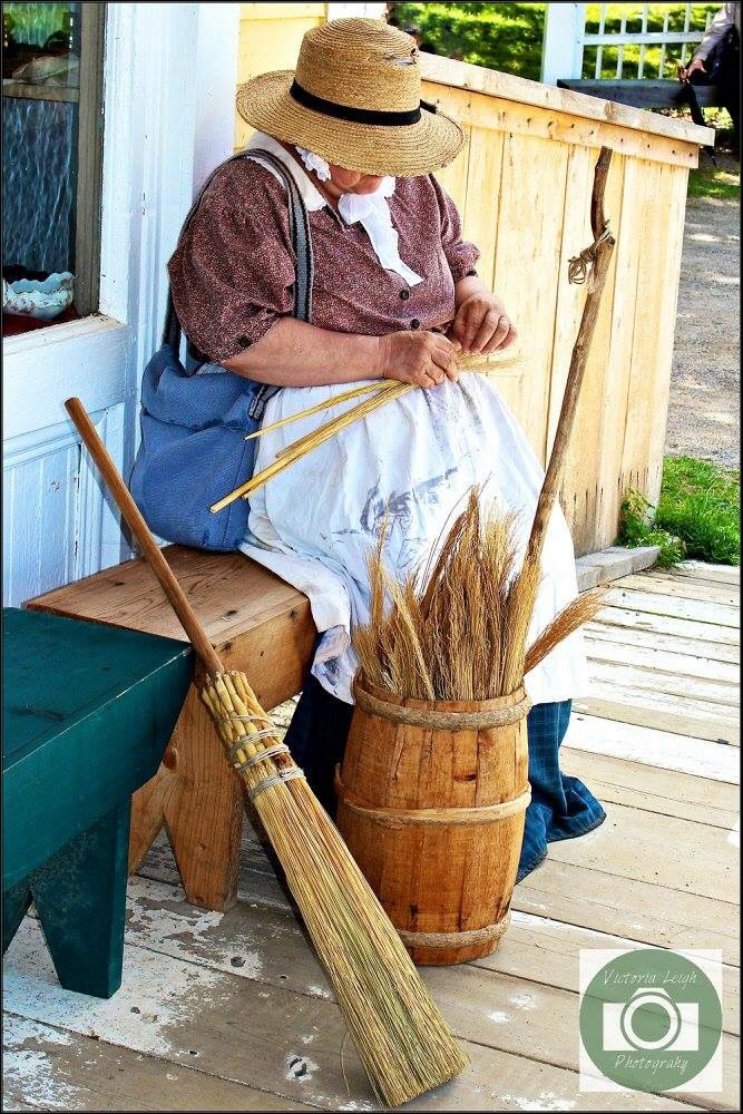 QuoteCityGirl's tweet photo. #Kingslanding #explorenb #tourismcanada #pioneerwoman #ExploreCanada #tourismnb #kingslandingnb #photography https://t.co/K84RRUH5KZ