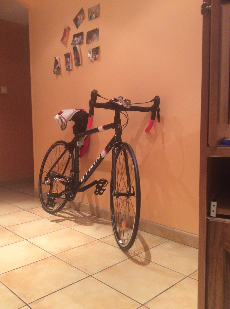 XxZproGamer9xX's tweet photo. Nouveau velo https://t.co/OtgTvfxtDf