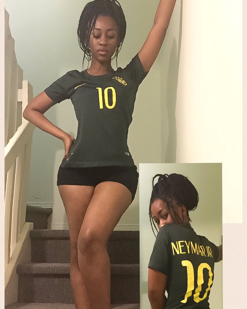 tash_711's tweet photo. Yes I love me some @neymarjr #neymar #shirt #football 😘😘😘 https://t.co/lYtDvpfAx8