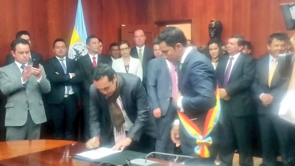 CundinamarcaGob's tweet photo. Diego Escobar Guinea ex Alcalde de Girardot, nuevo Secretario de Salud del Dpto cc. @JorgeEmilioRey @DiegoEscobarG_ https://t.co/tzCONFls1z
