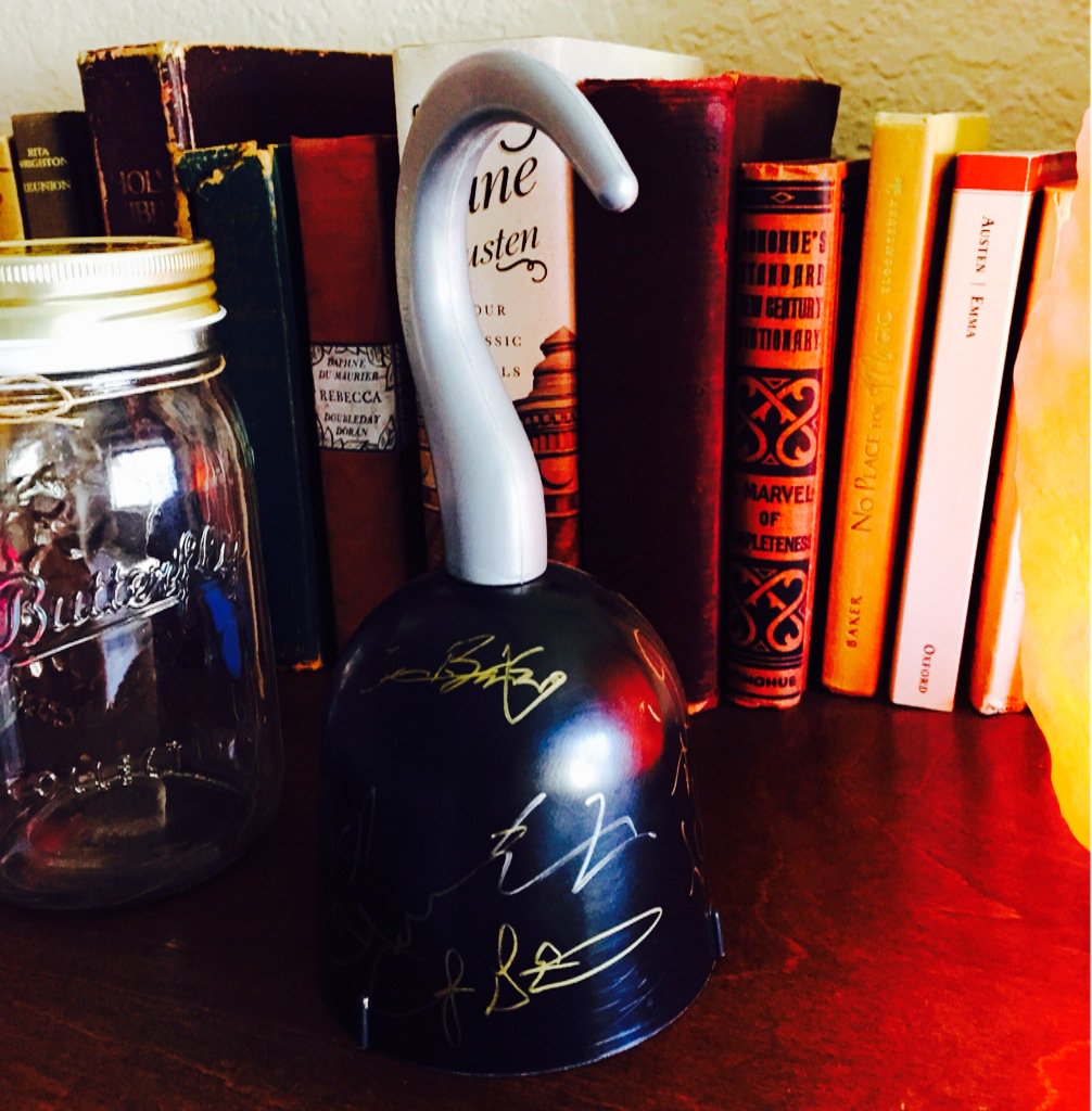 LauBayOUAT's tweet image. ✨✨✨OUAT GIVEAWAY!!✨✨✨
To enter:
**Follow/be following me @LauBayOUAT 
**RT this post 
Good Luck! 😄👍#OnceUponATime