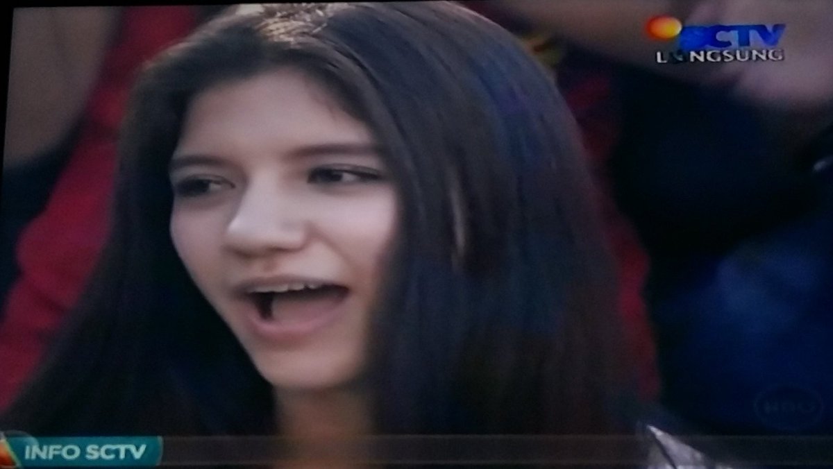 mariavirginnie's tweet photo. Aww Cass 😍 you so pretty @CassandraaLees @cassandrasleee @RandyMartin98 @Ratusitinh
#RandyMartinAtInboxSCTV https://t.co/9geEzDiYdt