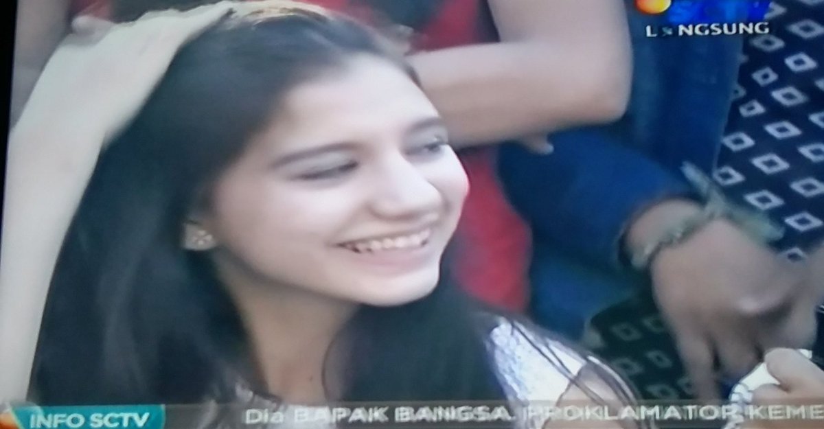mariavirginnie's tweet photo. Aww Cass 😍 you so pretty @CassandraaLees @cassandrasleee @RandyMartin98 @Ratusitinh
#RandyMartinAtInboxSCTV https://t.co/9geEzDiYdt