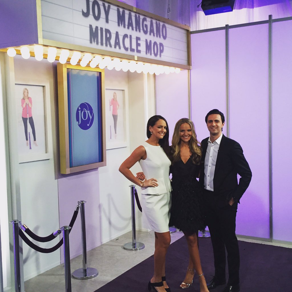 Joy Mangano on Twitter "It's a family affair on HSN's Purple Carpet