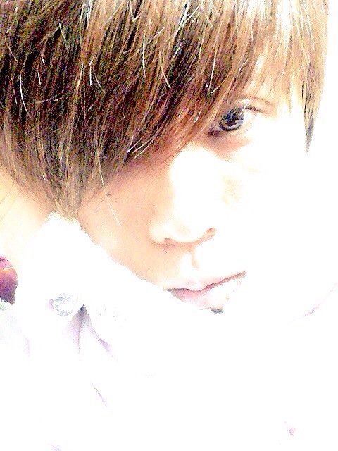 高原優一郎 Twitter પર 髪で遊んで来なかったからさ ノリでブリーチしたよ 髪染め ブリーチ チャラ男 ギャル男 目の色おかしい カラコンじゃないよ T Co O7vpsgpzxw