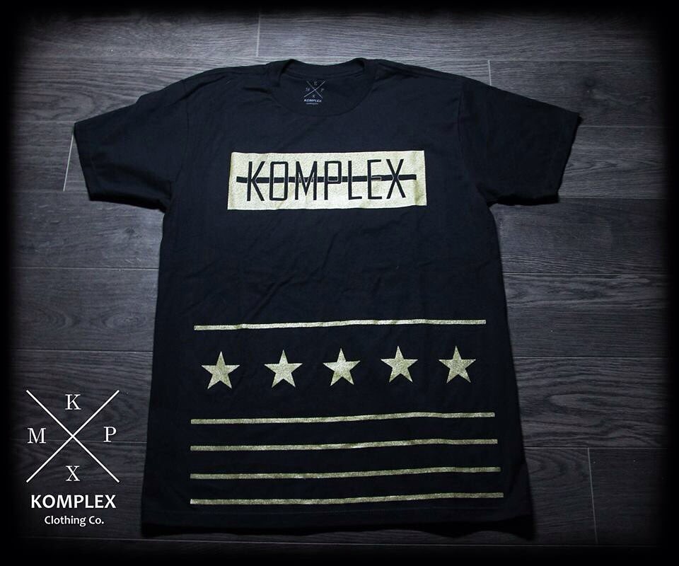 KomplexClothing's tweet photo. #KomplexTees back in stock New colours added!!⚪️⚫️🔴
**** Gold Logos ****
💰Get yours now only 20$!!💰 #KomplexClothing https://t.co/TtD5WArU5L