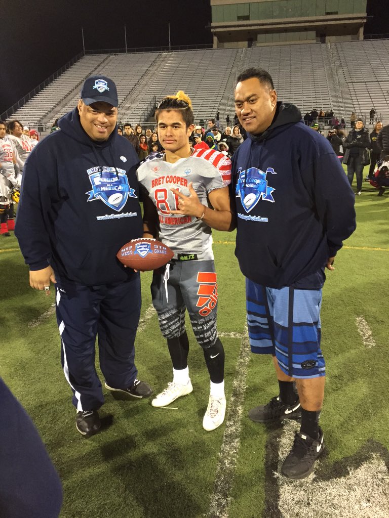 OremTigerFball's tweet photo. Orem Tigers had a great week at the Brett Cooper All-American game Congrats to @AlatiniCj Def MVP and Ma'a Off MVP https://t.co/VIk2lBNoPx