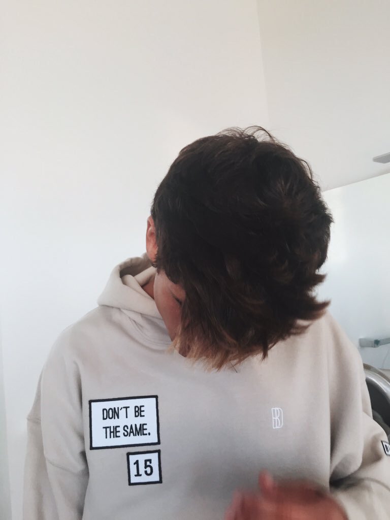 madiellebeer14's tweet photo. Caught @privjackg14  fixing his hair https://t.co/DaPJElWPtn