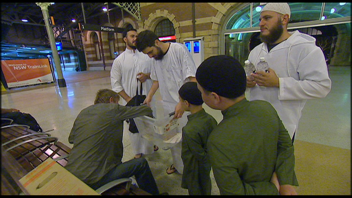 The Muslim group helping Sydney's homeless, reports <a href="/mantsig/">Manny Tsigas</a> bit.ly/1O2PQ8a